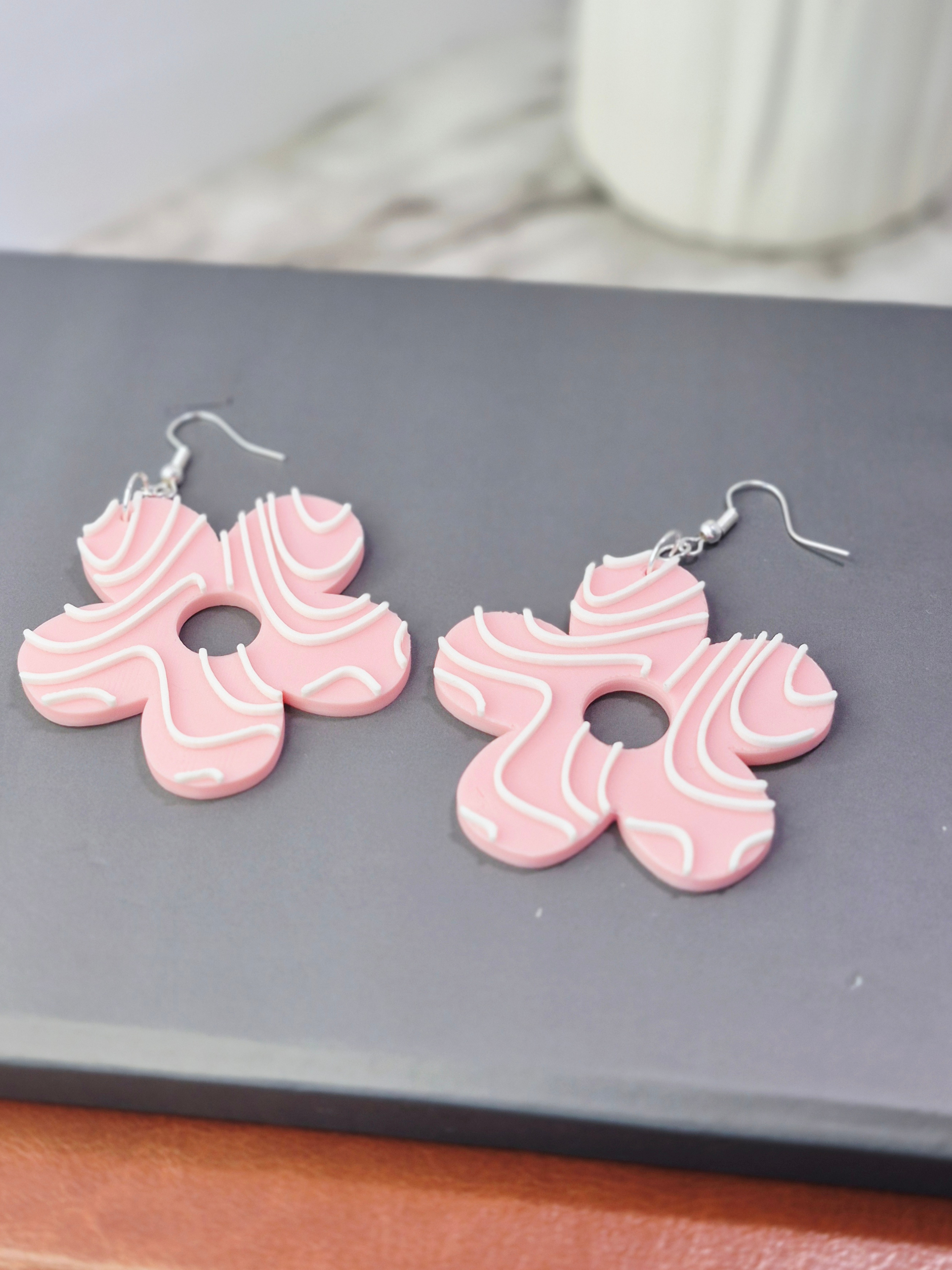 Pink Daisy Grooves Earrings